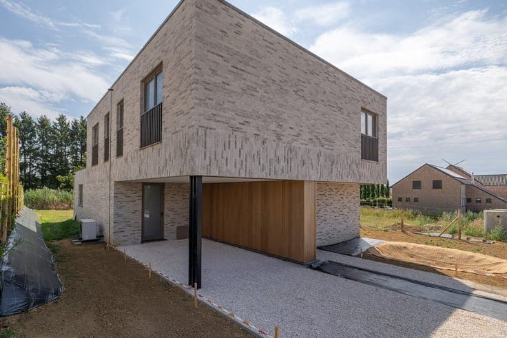 Spacious 4-bedroom home in Scherpenheuvel-Ziche