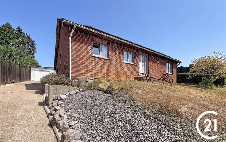 À VENDRE À HAMOIS – Maison 2 chambres avec piscine chauffée