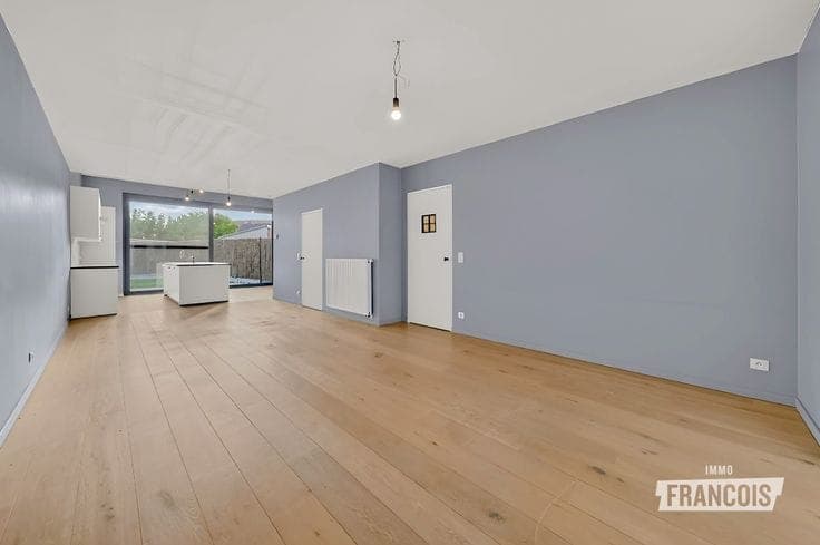 Bright, move-in-ready home with 3 bedrooms and a garden for…