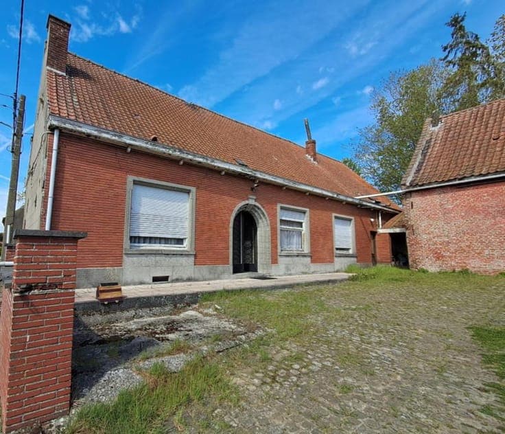 House in Pipaix