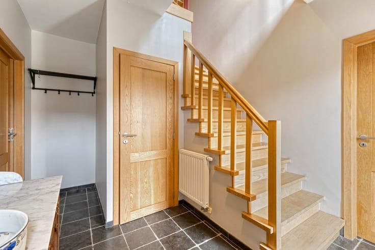 Karaktervolle open bebouwing met 4 slaapkamers gelegen op...