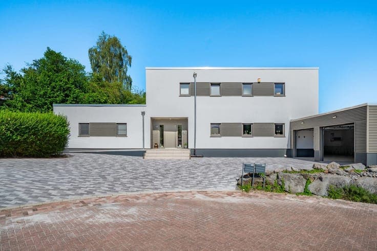 Luxury Villa with Self-Contained Apartment