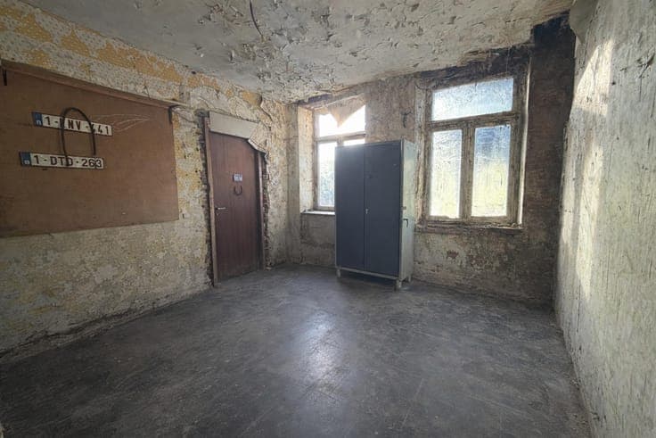 MAISON - 6 CH - ENTREPÔT - 6 HANGARS - JARDIN - INVEST !!!