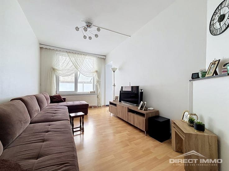 House of approximately 250 m² + garden ±60 m²!