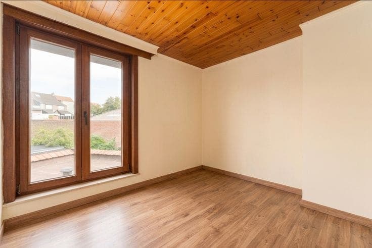 A 4-bedroom, ready-to-move-in property on a quiet street in…