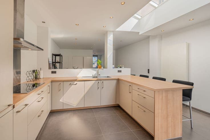 Move-in ready 3-bedroom home, surprisingly spacious in Wille
