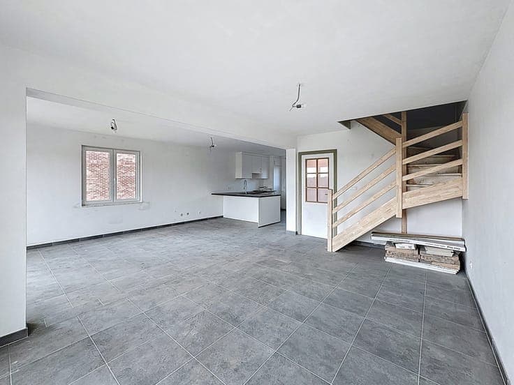 House in La Bruyère Emines