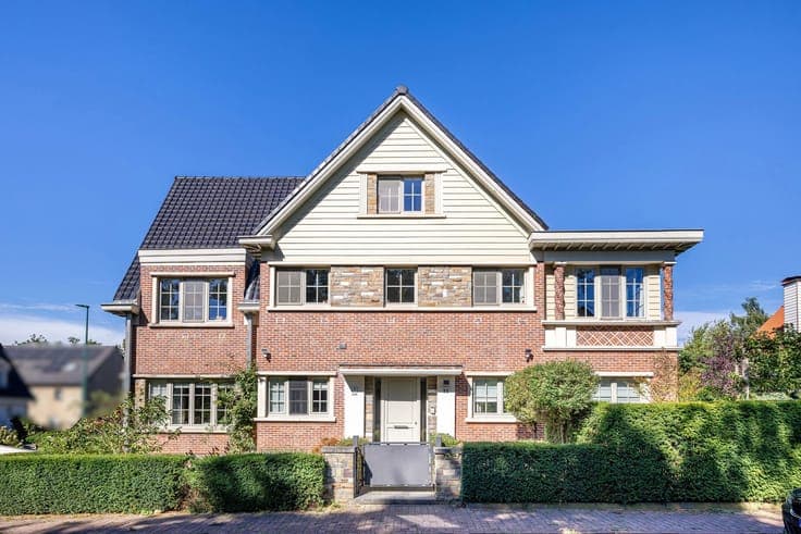 Beautiful Kangaroo-Style Family Home for Sale