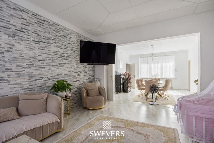 House in Heers