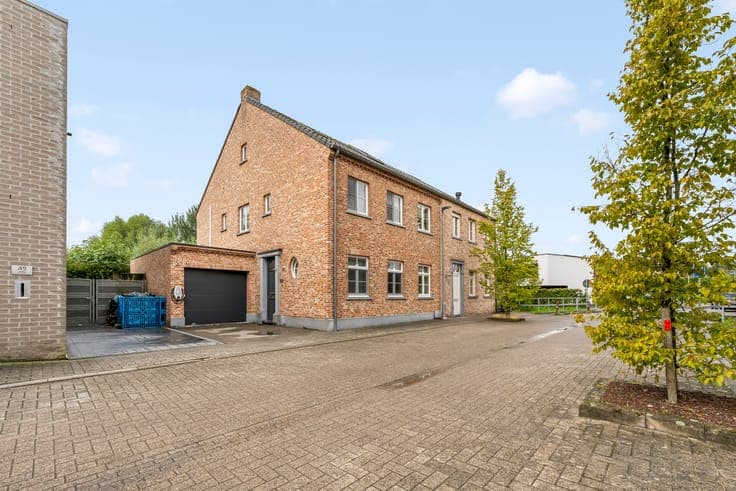 House in Puurs