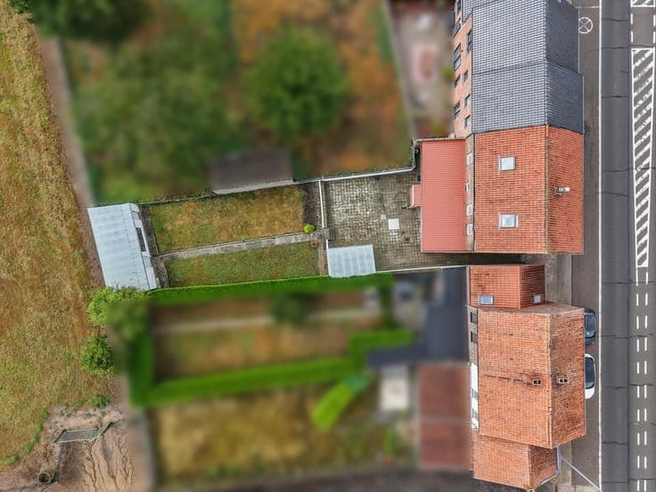 RUIME GEZINSWONING MET 6 SLAAPKAMERS EN GROTE TUIN IN HEERS