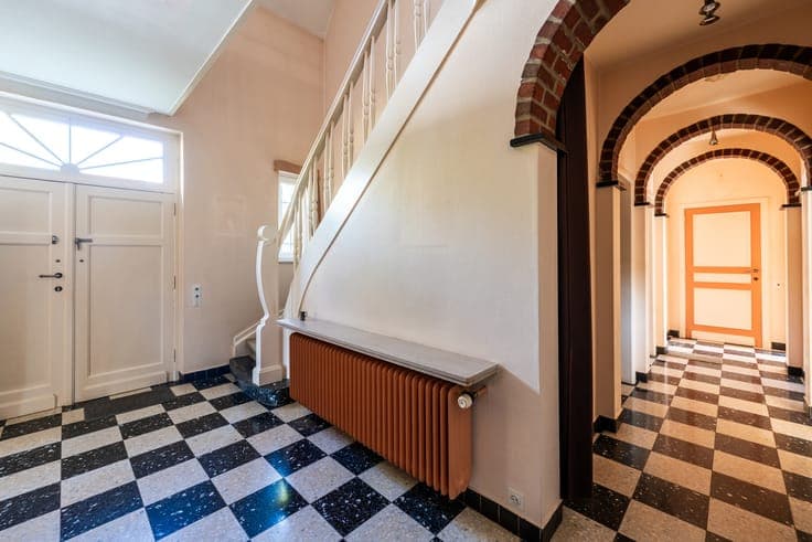 Nearby Place Dumon, House (5 bed/2 bath/1shower)