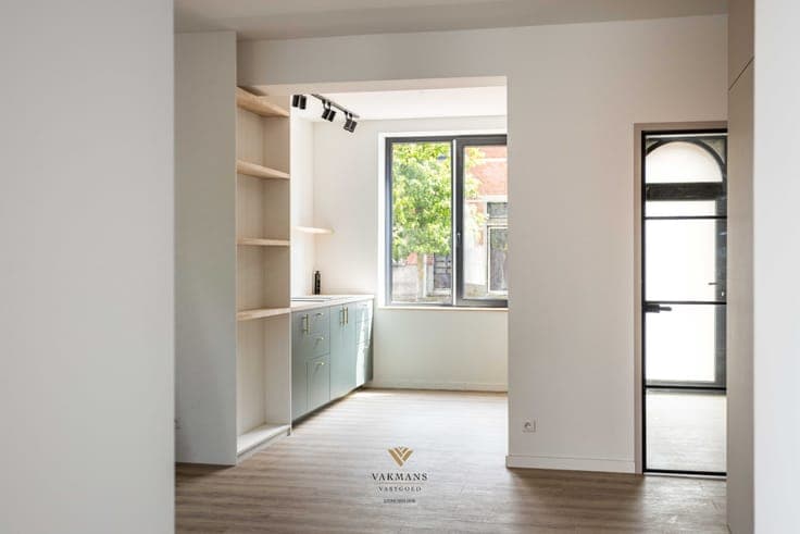 Een vernieuwd huis met 3 slaapkamers en garage