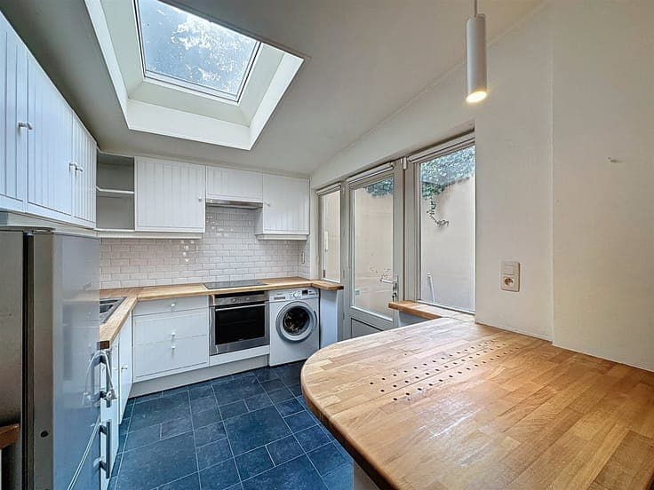 DIEWEG, CHARMING 3-BEDROOM HOUSE WITH A YARD