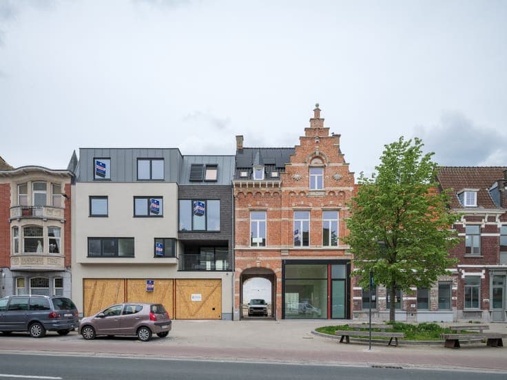 Sint-Amandsberg – Kwalitatief handelshuis met handelsruim...