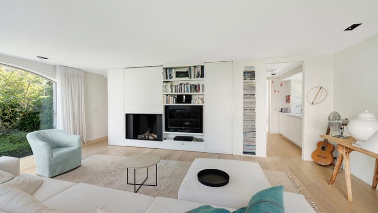Charming detached villa with modern interior and cozy garden