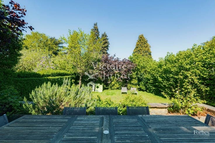Observatory, superb 4-bed house + study, garden and garage