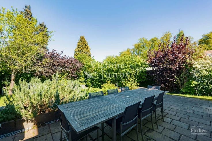 Observatory, superb 4-bed house + study, garden and garage
