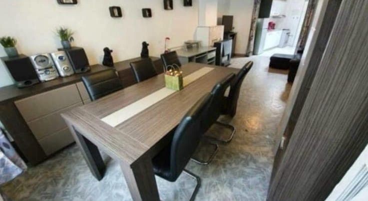 Ideaal gelegen toffe rijwoning, vlakbij station met 3 sla...