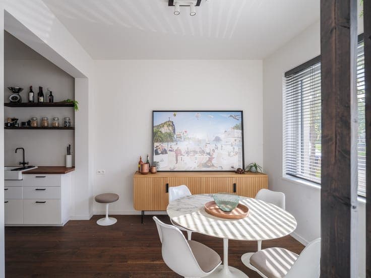 Trendy move-in ready city home with 3 bedrooms close to t...