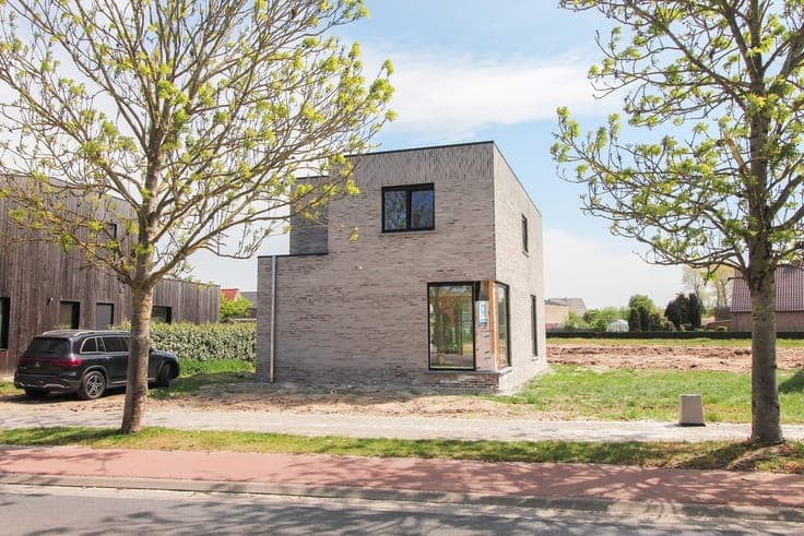 VOLLEDIG AFGEWERKTE MODERNE OPEN NIEUWBOUWWONING TE OOSTD...