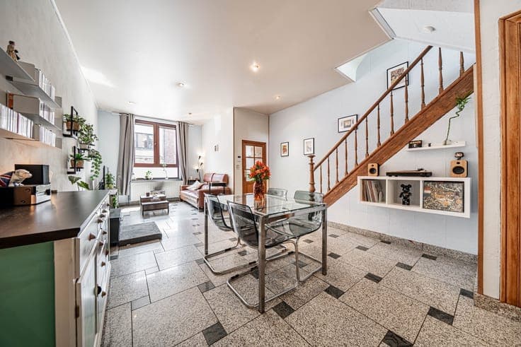 Terraced House