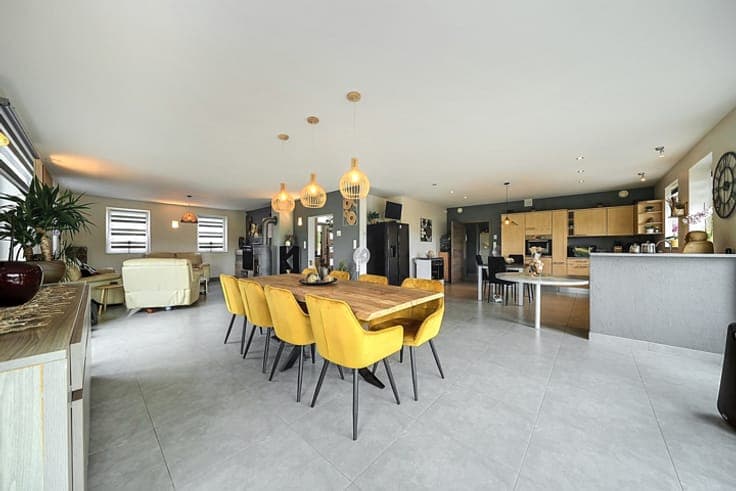 Recent 4-Bedroom Home Near Luxembourg