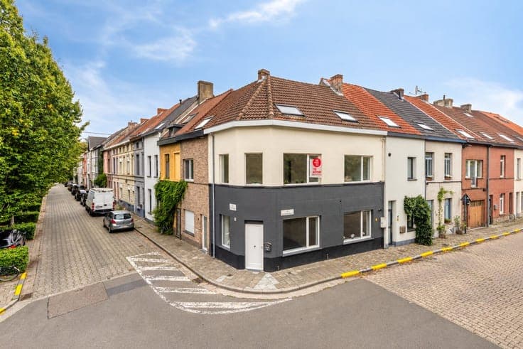 Ready to move in 3 bedroom city home in Ghent