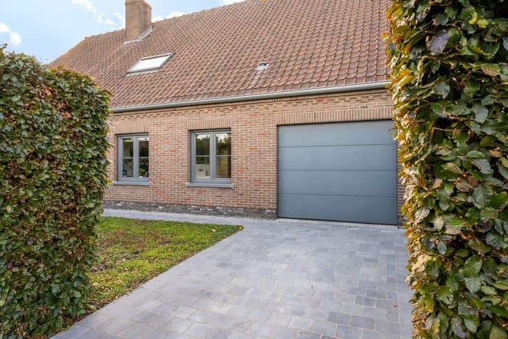 Charmante gerenoveerde woning met 5 slpks op een rustige ...