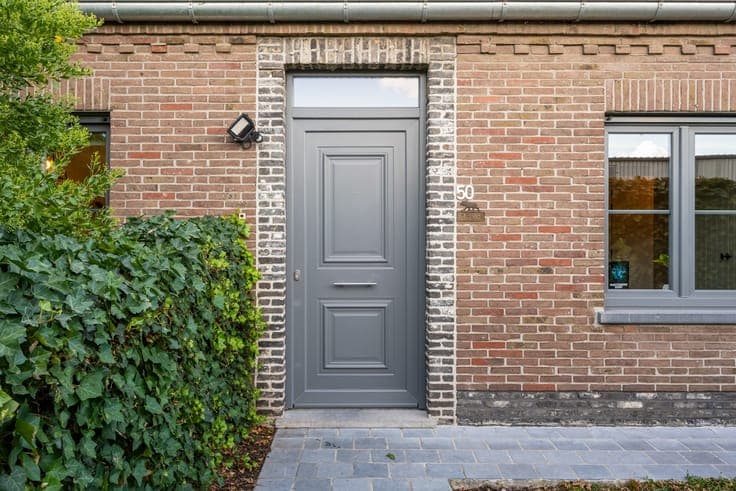 Charmante gerenoveerde woning met 5 slpks op een rustige ...