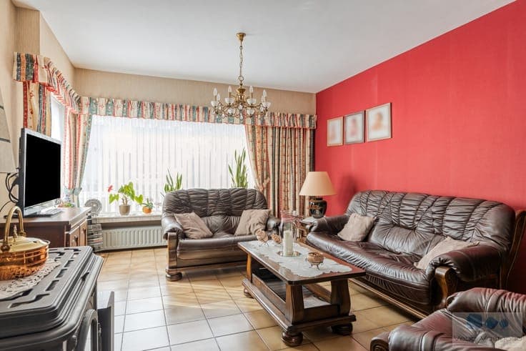 HOB met 2/3 slpks, garage en ruime kelder!