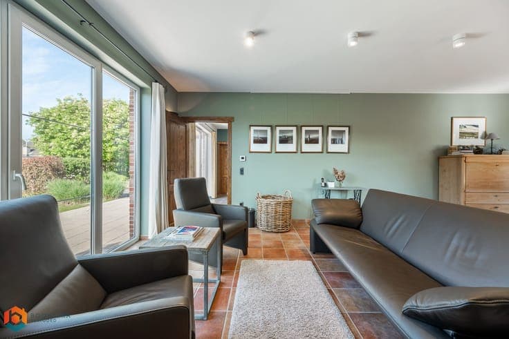 Instapklare woning (EPC B) met 3 slpkrs, garage en tuin t...