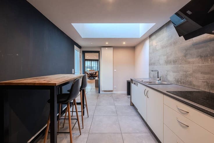 Renovated house for sale in the heart of Mariakerke in Osten