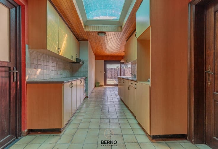 Landelijk gelegen renovatiewoning op 706 m²