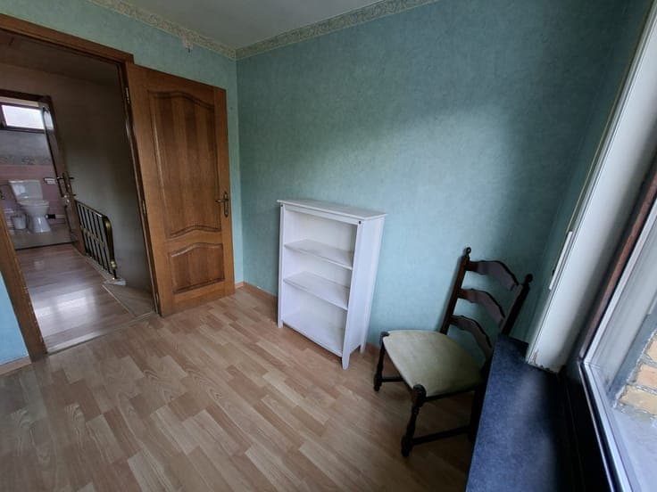 Well-located terraced house with south-facing garden