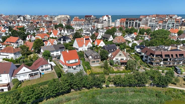 Te renoveren villa met frontaal zicht op het Zegemeer Kno...