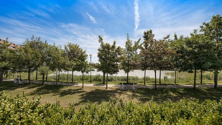 Te renoveren villa met frontaal zicht op het Zegemeer Kno...