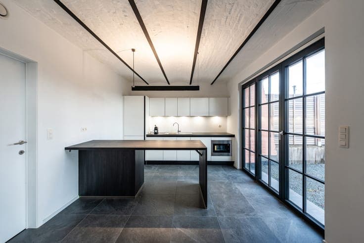 Braine-l'Alleud: Stunning 4-Bedroom, 3-Bathroom House