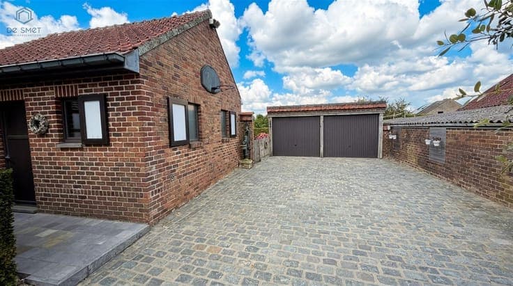 Ready-to-move-in house with 3 bedrooms, beautiful garden, 2