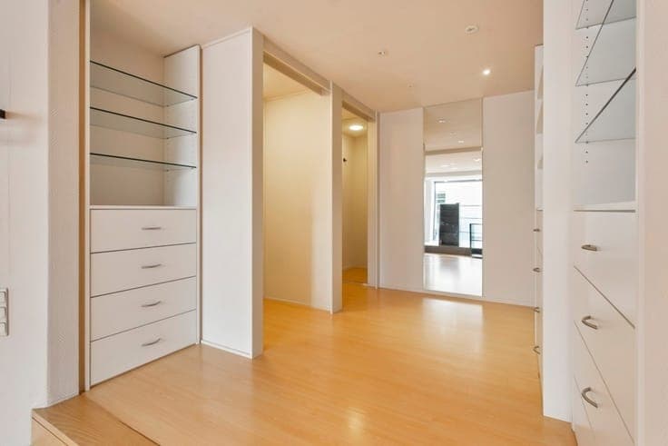 Retail space with apartment