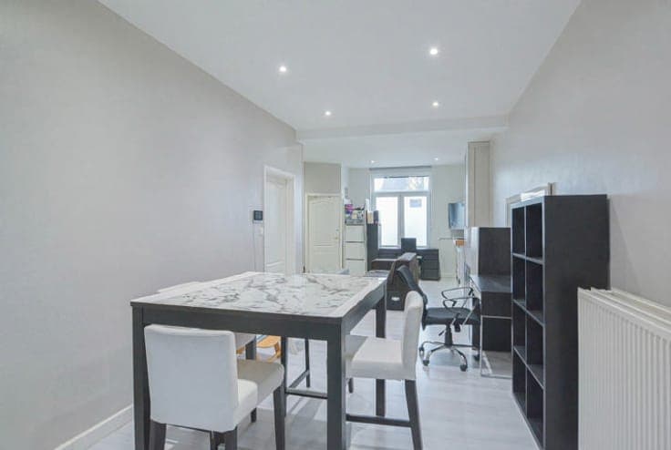 3 bedroom house // Koningslo