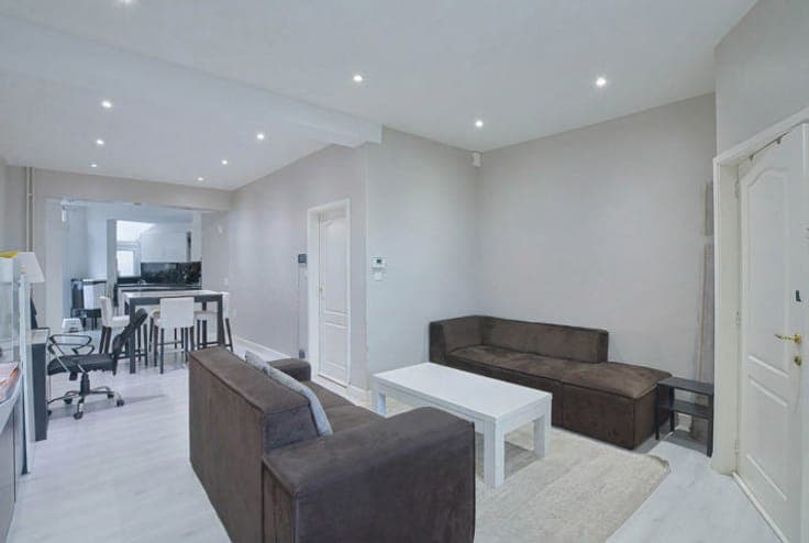 3 bedroom house // Koningslo