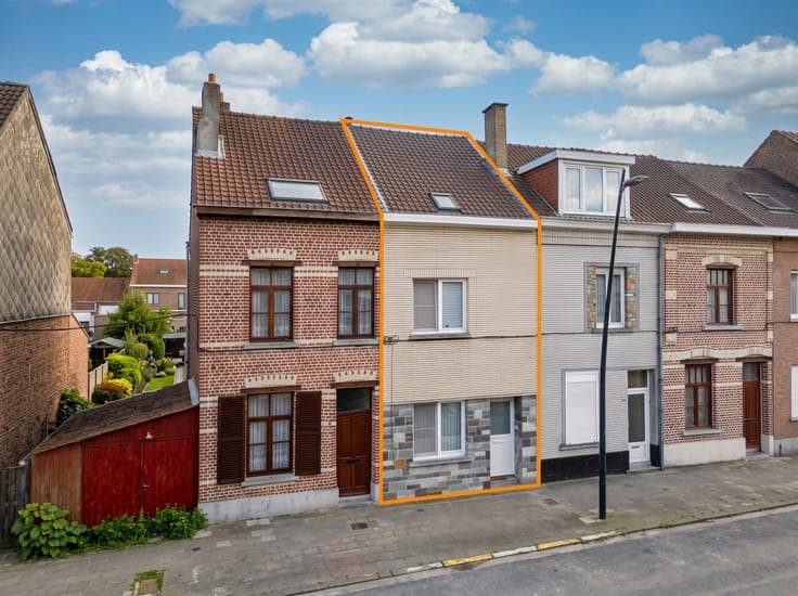House with 1 bedroom, garden and plenty of potential