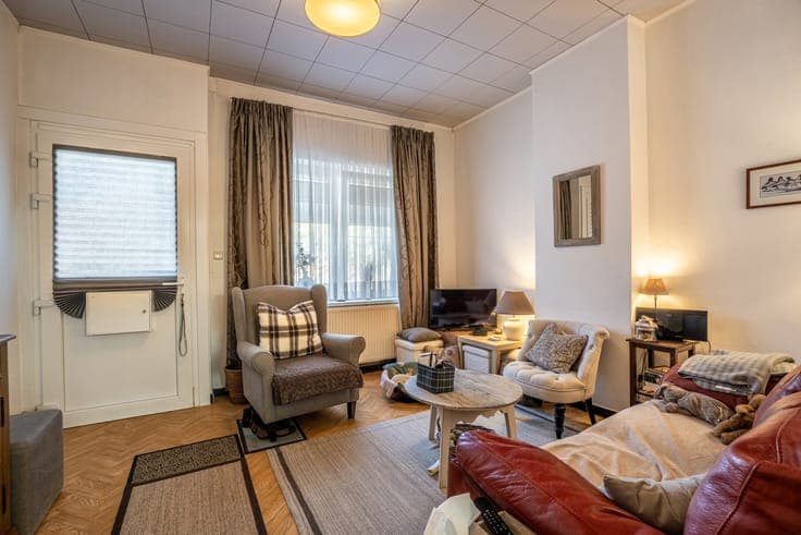 House with 1 bedroom, garden and plenty of potential