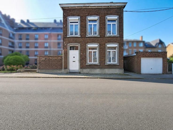 House in Jambes