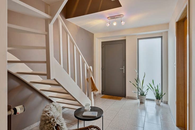 Goed gelegen woning met 4 slaapkamers, 2 badkamers, een g...