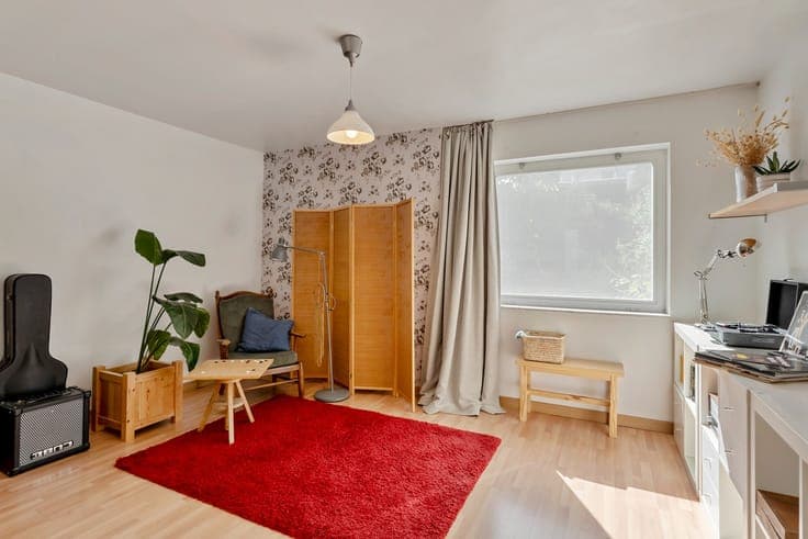 Goed gelegen woning met 4 slaapkamers, 2 badkamers, een g...