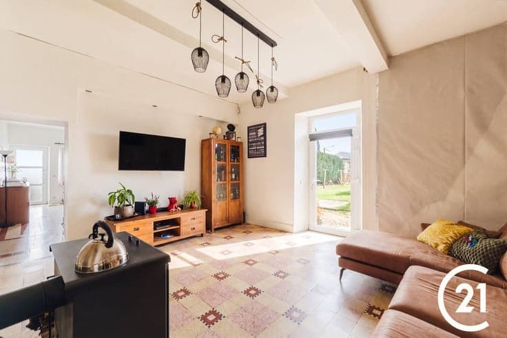 Located in the village of Maillen, between Namur and Ciney
