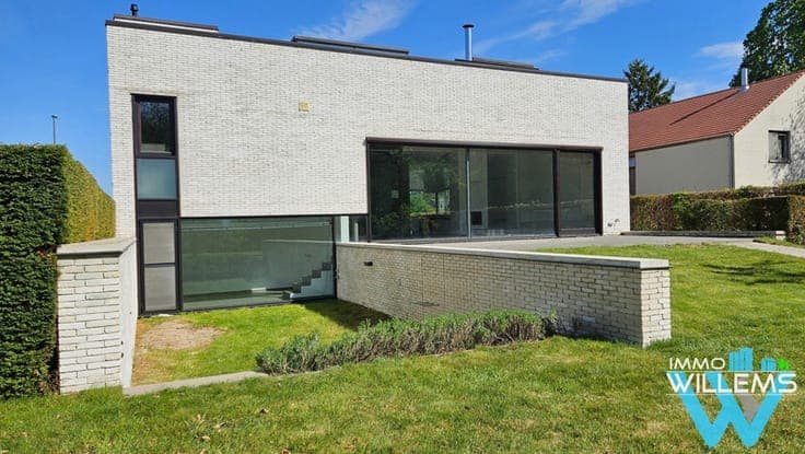 Villa in Blanden, quiet location, high-quality finishes.