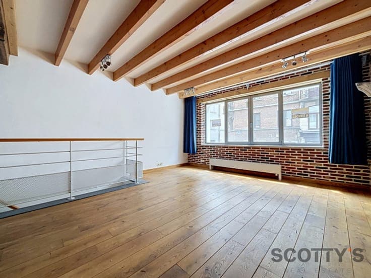 Mixed-Use Property (horeca autorised) + triplex